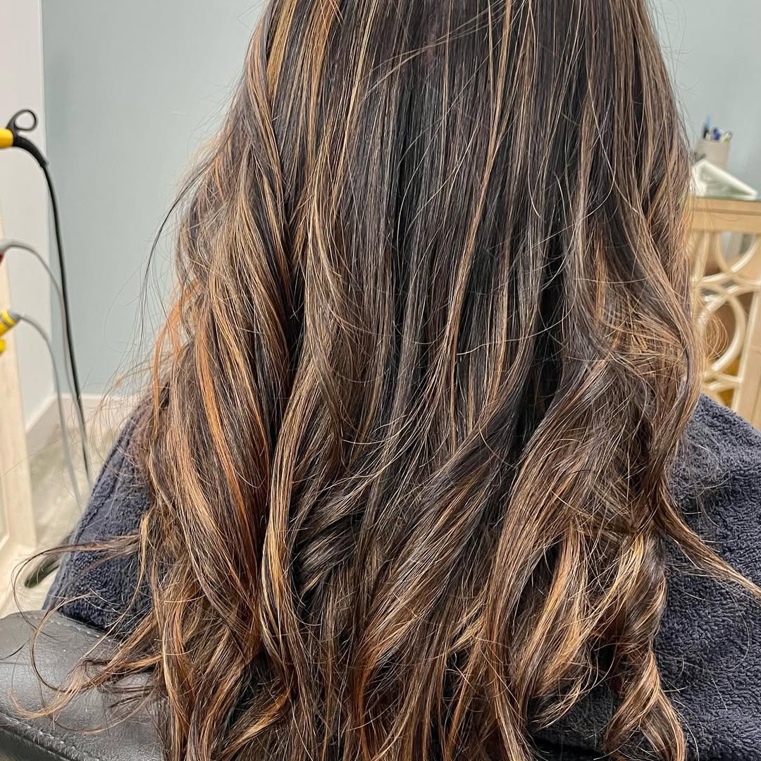 Brunette highlights by Portes Beauty